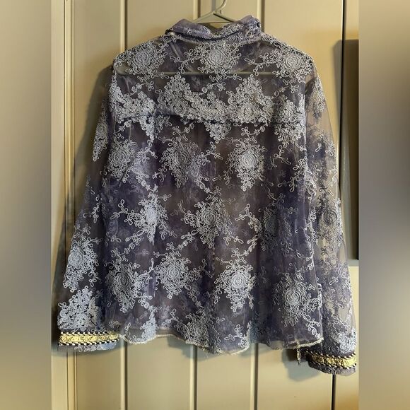 NWOT POL Purple Lilac Lace Blouse with Intricate Floral Design Metal Buttons - Picture 2 of 7